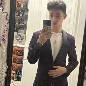 Meet your Posher, Anthony